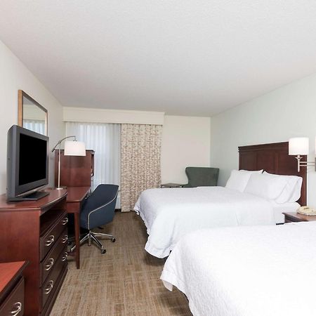 Hampton Inn East Lansing Exterior foto