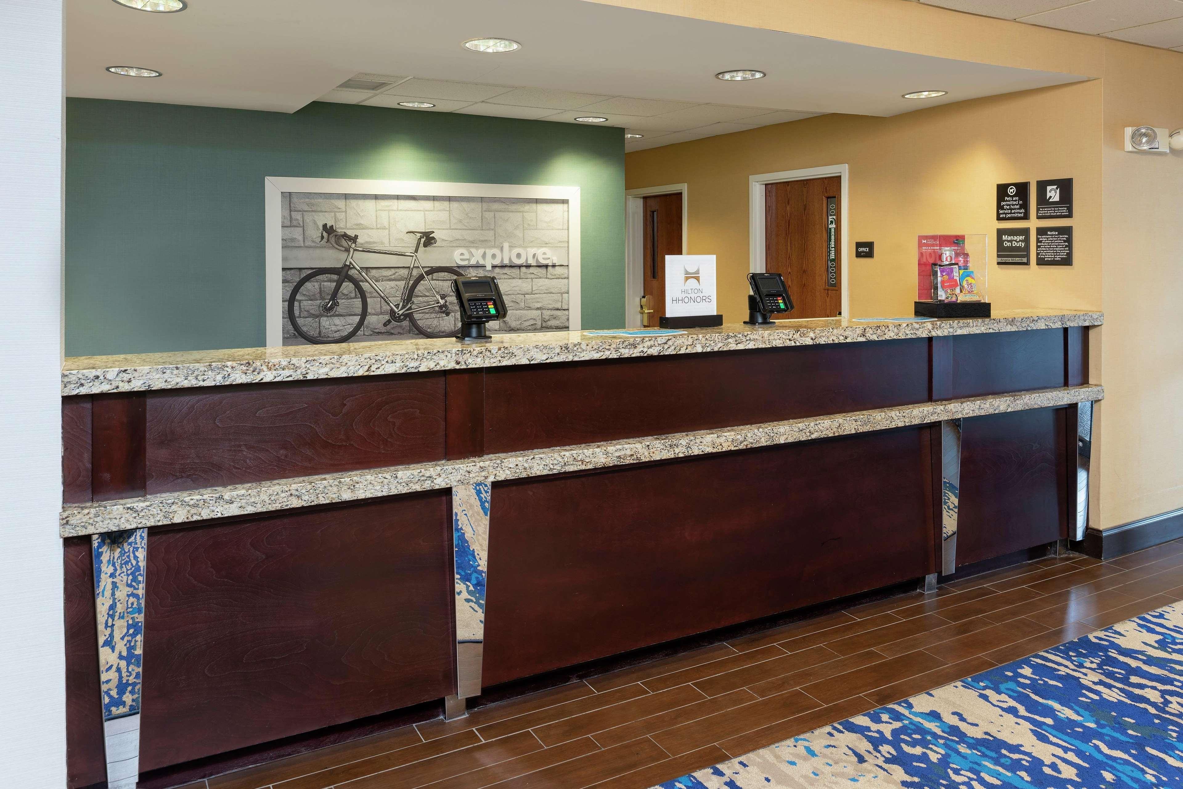 Hampton Inn East Lansing Exterior foto