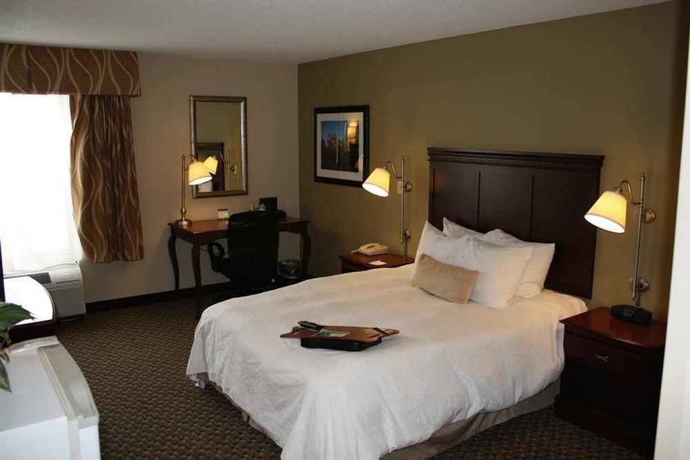 Hampton Inn East Lansing Cameră foto