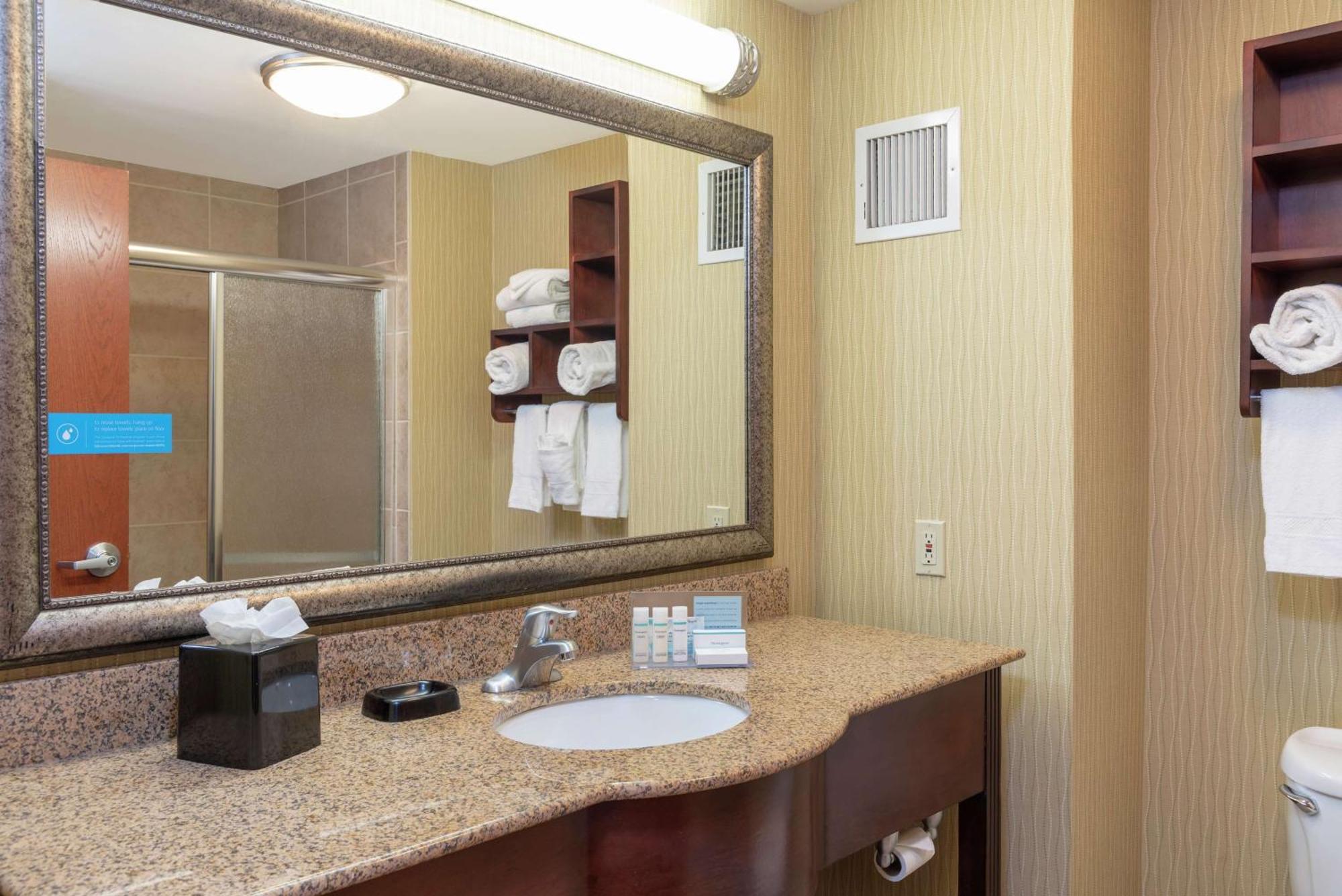 Hampton Inn East Lansing Exterior foto