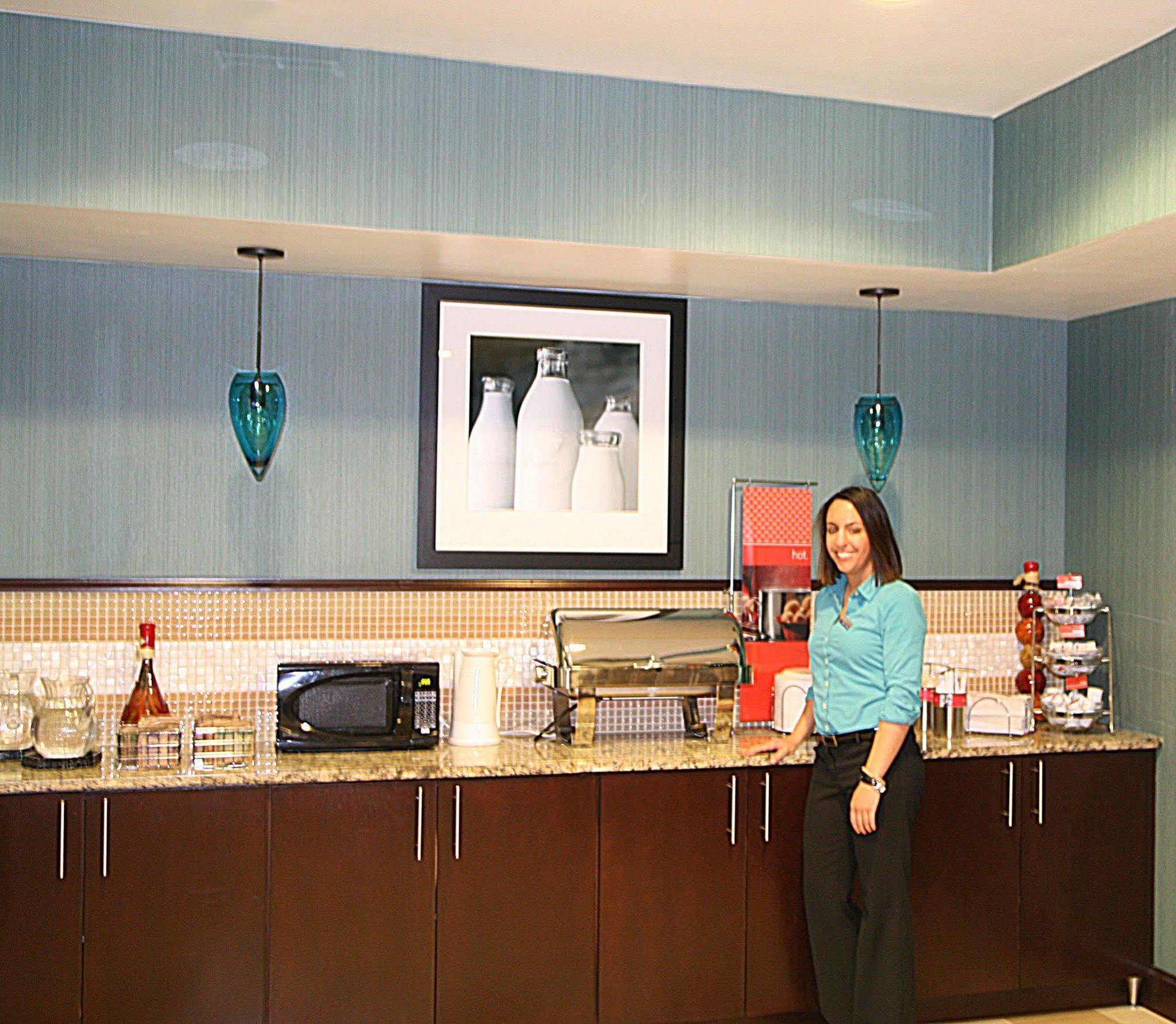 Hampton Inn East Lansing Restaurant foto